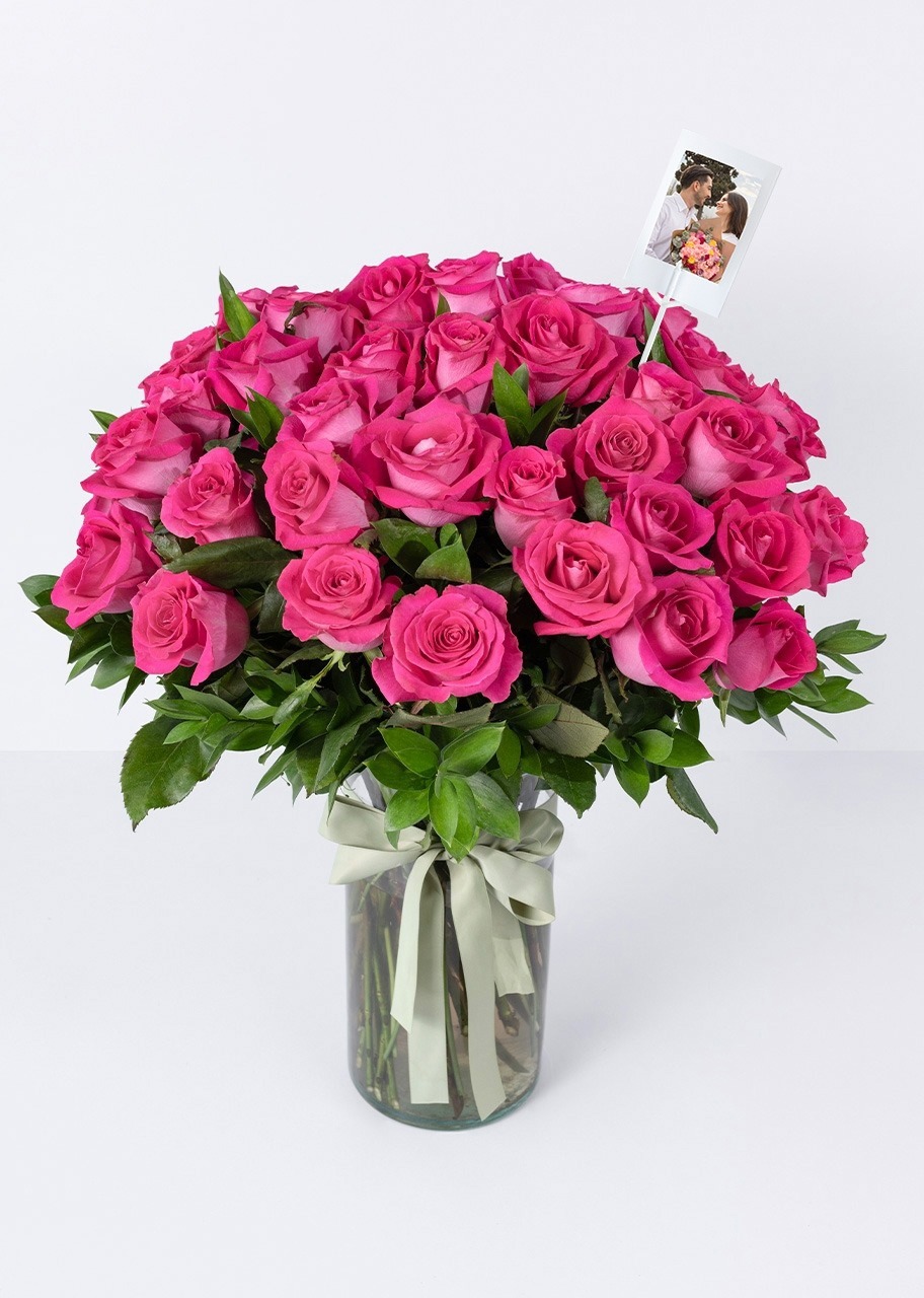 Arreglo de 50 rosas rosa con mini foto